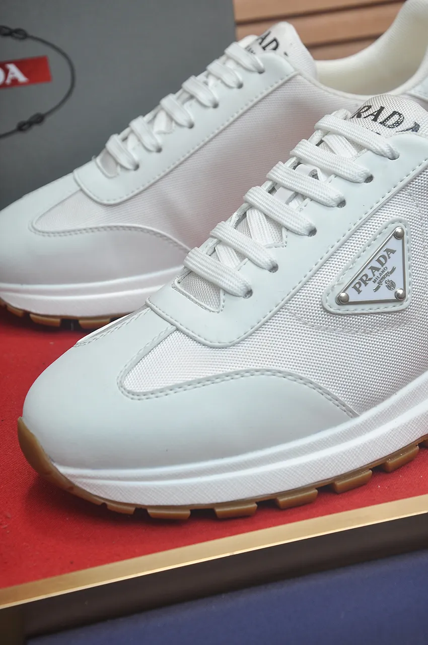 Men's shoes 💰580💶 [PRADA] Top original items, new seasonal styles, high-quality original items, top-grade high-mercerized cowhide combined with original breathable fabric + imported glue, imported stretch fabric inside with original cowhide feet, original thick outsole! Quality guaranteed! Code 38-45 (45 customized)